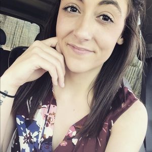 Meet your Posher, Kayla